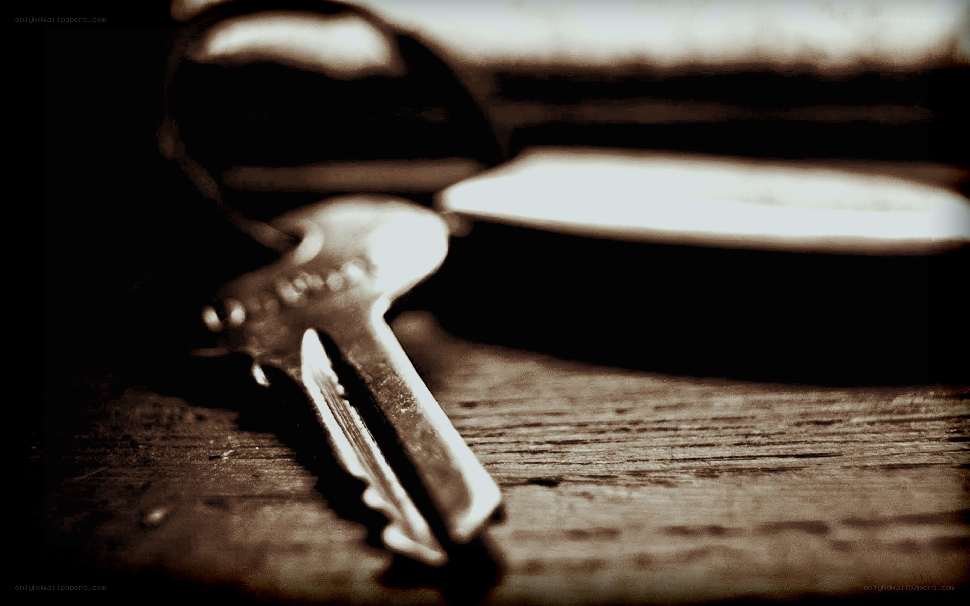 Keys on a wooden surface