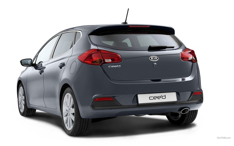 Kia Cee'd rear view