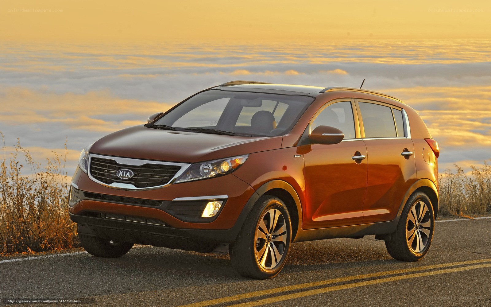 Kia Sportage at sunset