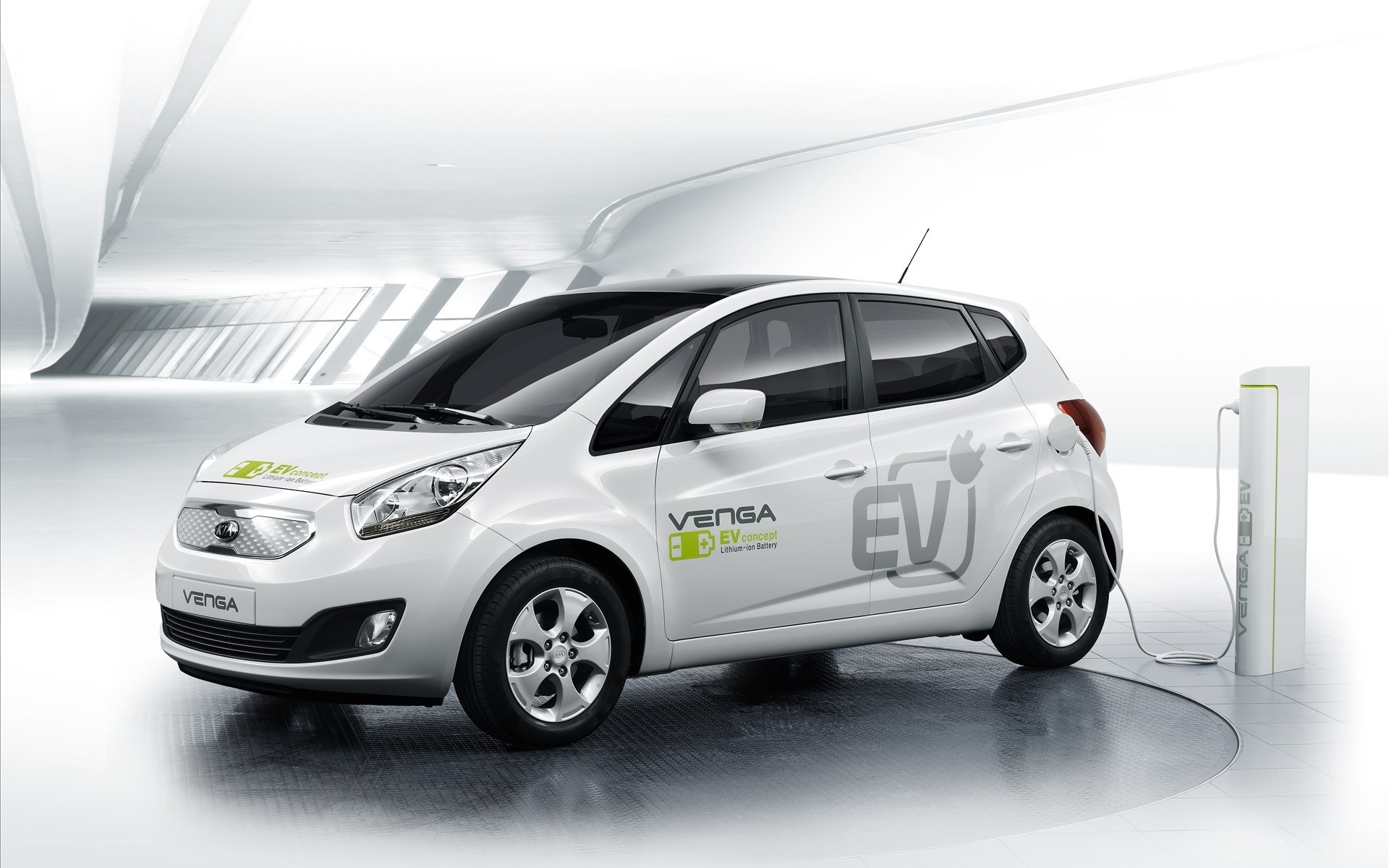 Kia Venga EV charging