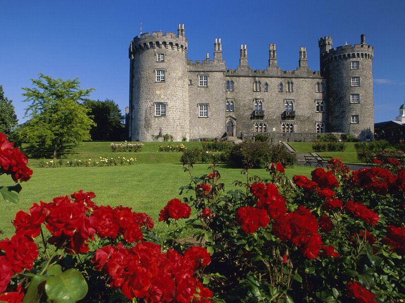 Kilkenny Castle — Red