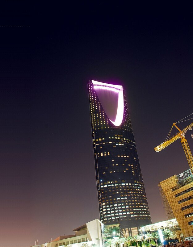 Kingdom Tower at night