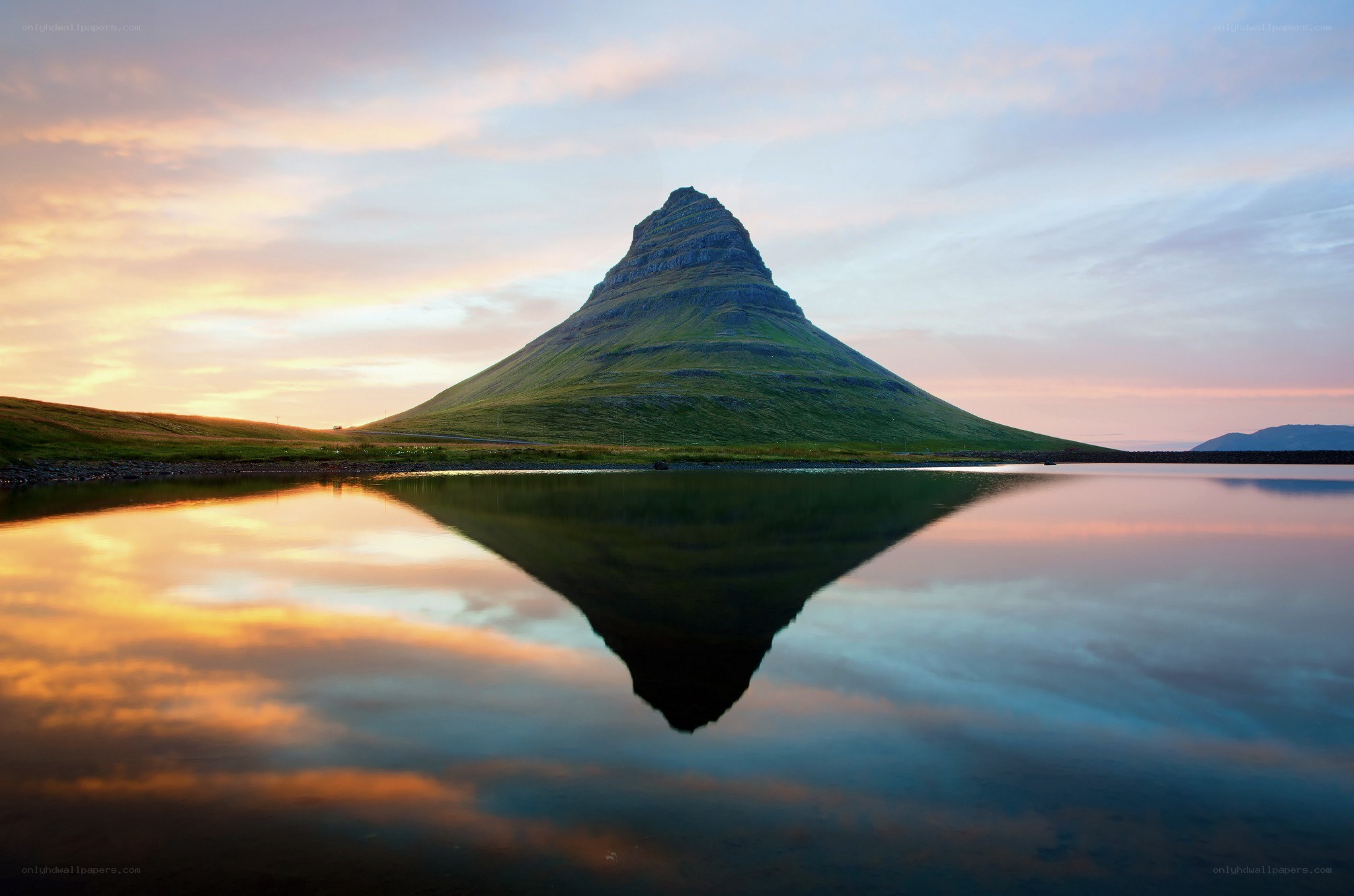 Kirkjufell mountain at sunset
