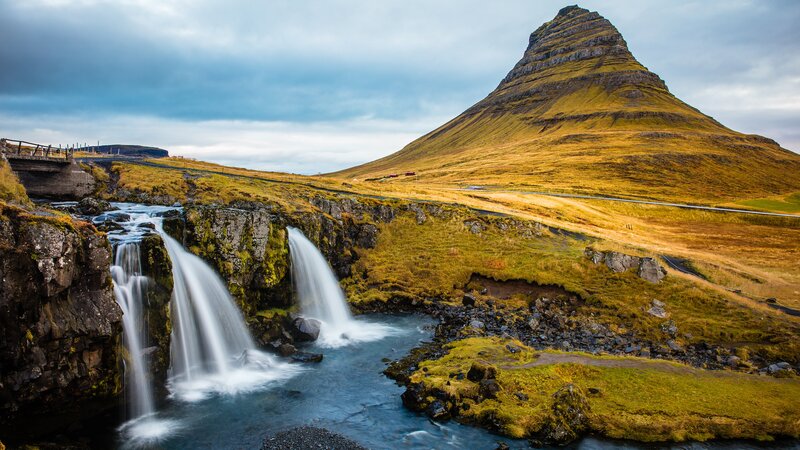 Kirkjufell Mountain — Green, Dramatic, Autumn