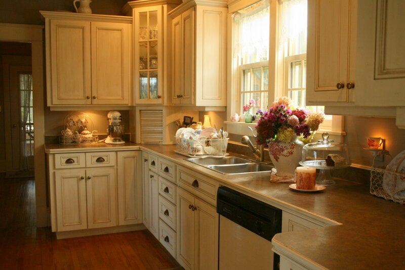 Kitchen with Cabinets