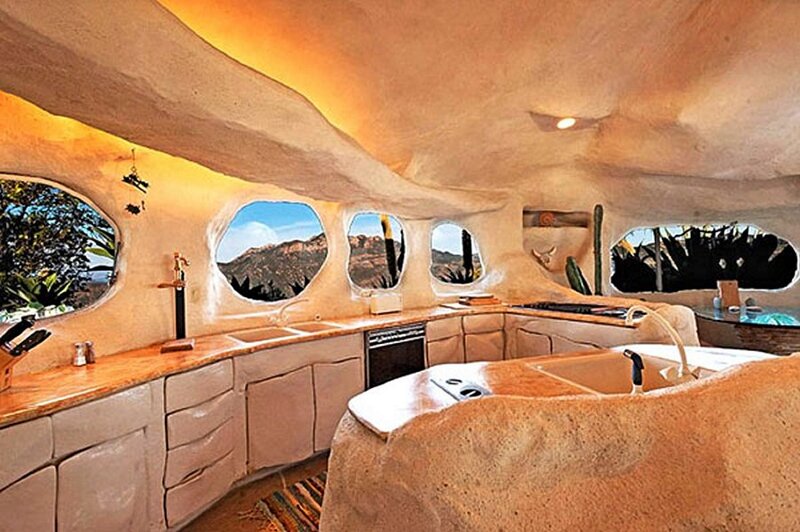 Kitchen with Curved Walls