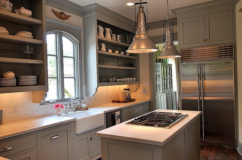 Kitchen with Island — Gray