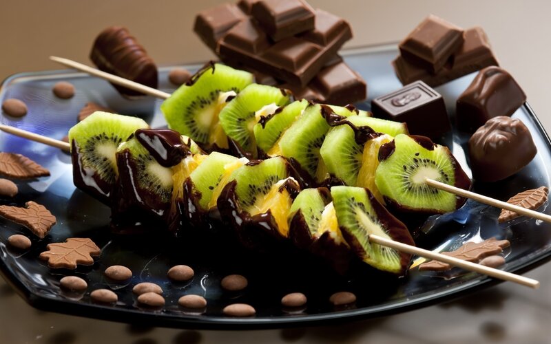 Kiwi Chocolate Skewers