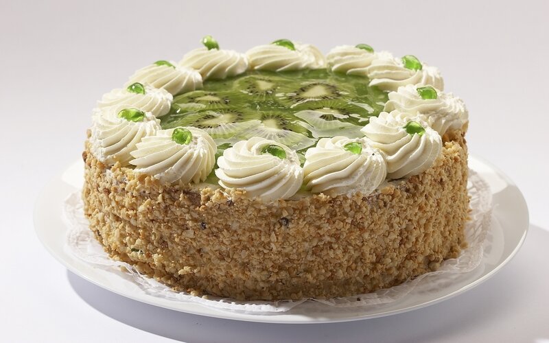 kiwi cream cake