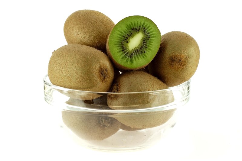 kiwi fruits in a glass bowl