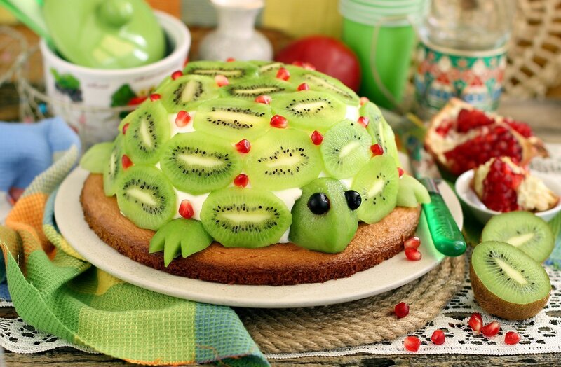 Kiwi Turtle Cake