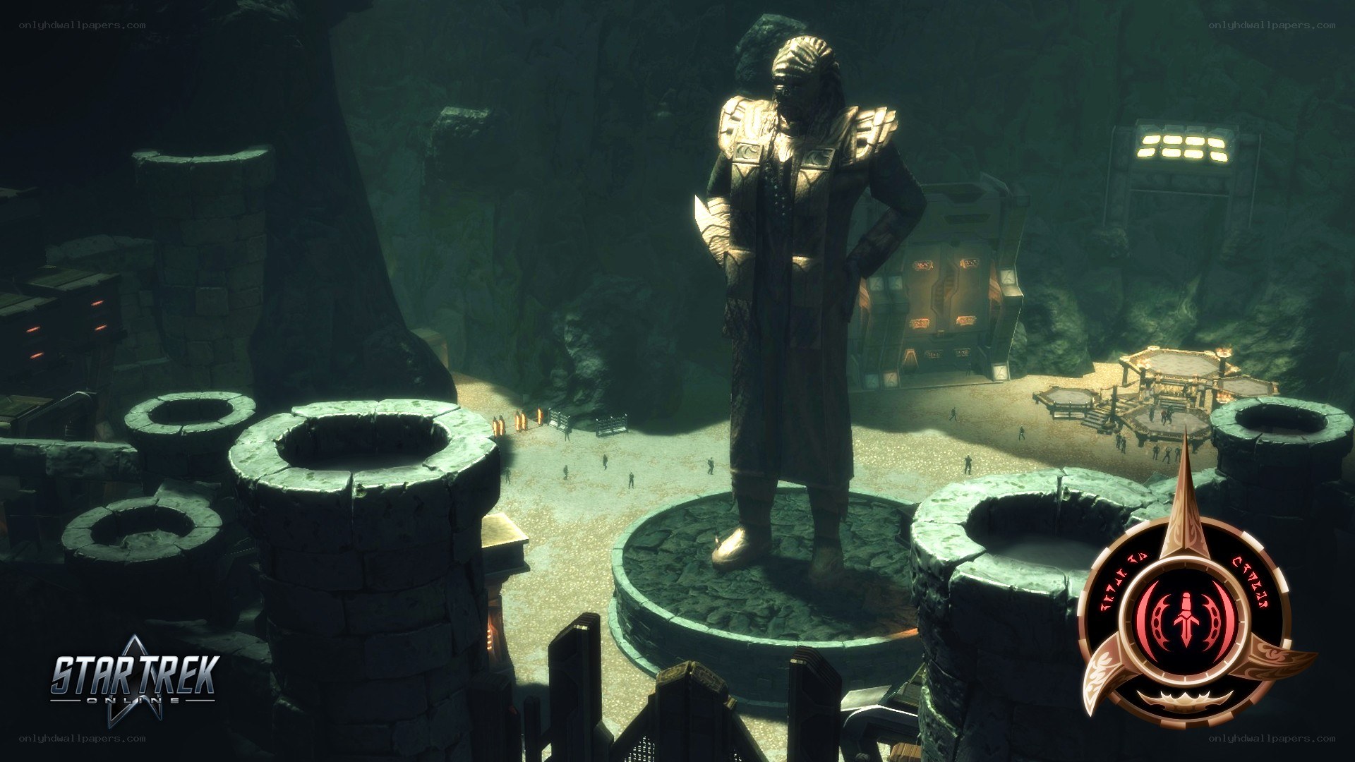 Klingon statue in ancient ruins