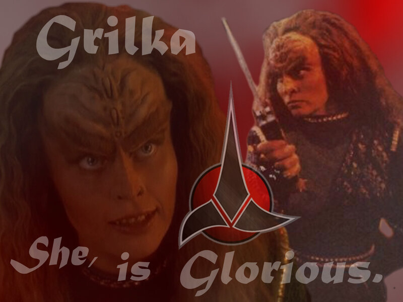 Klingon Woman with Weapon