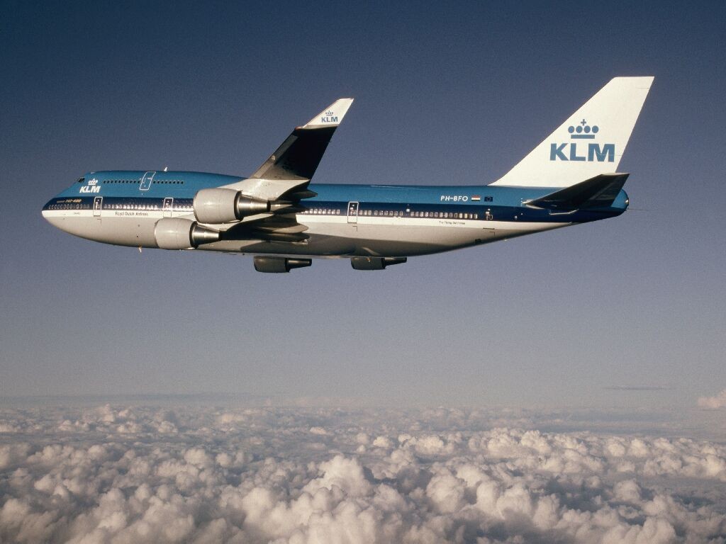 KLM Boeing 747 in flight
