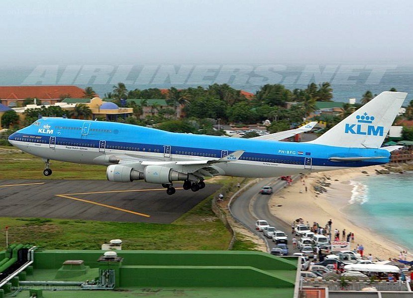 KLM Boeing 747 taking off