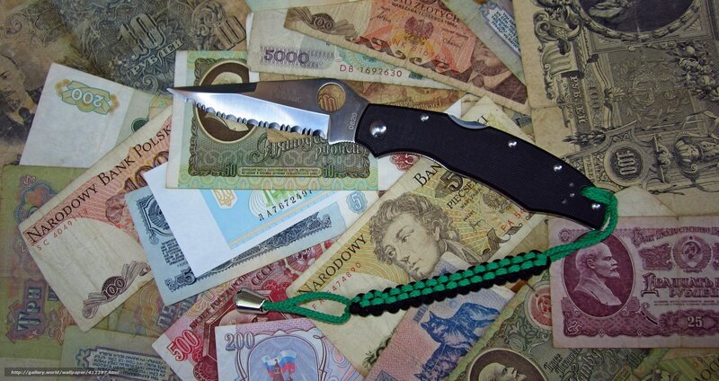 knife on banknotes