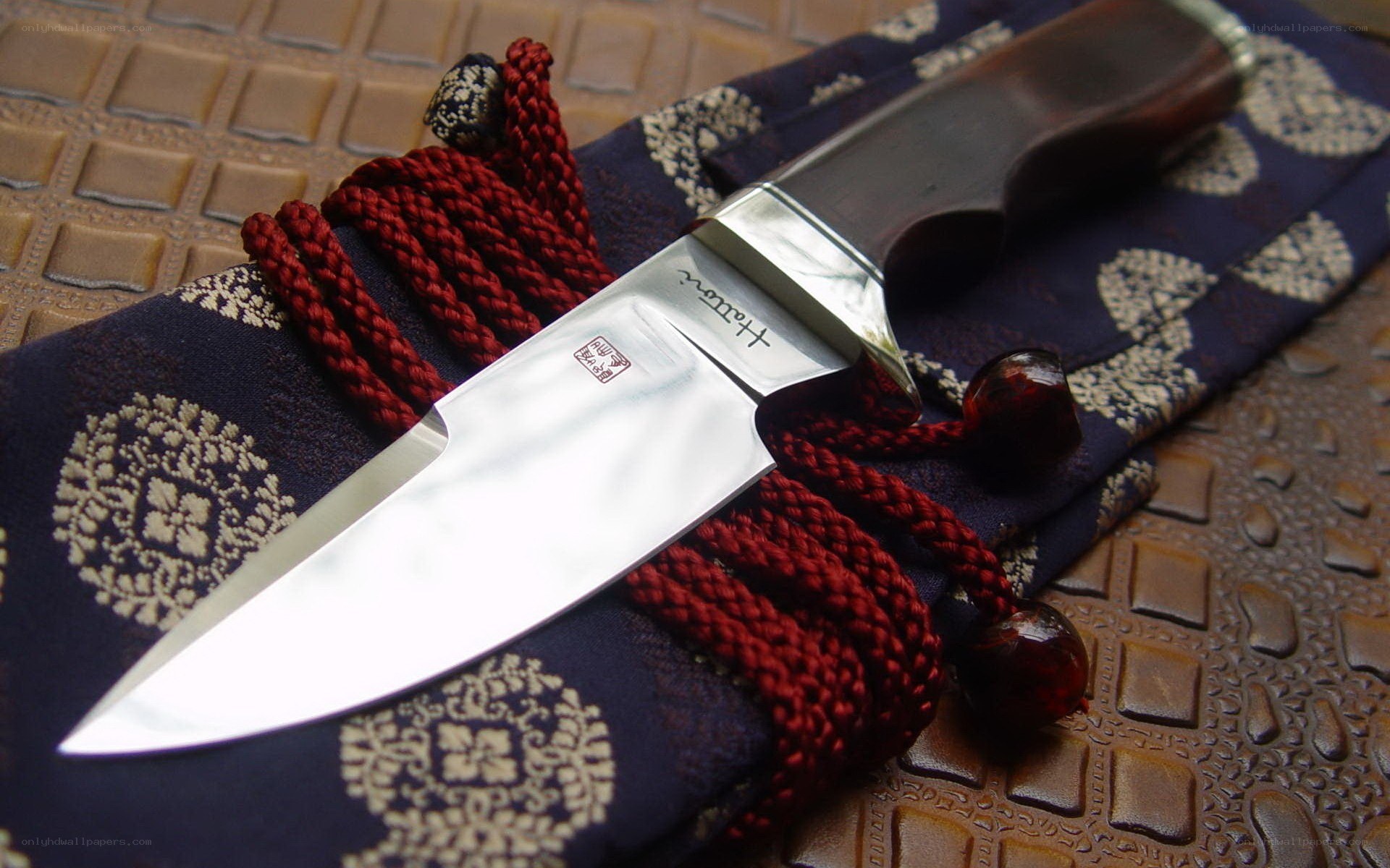knife with wooden handle