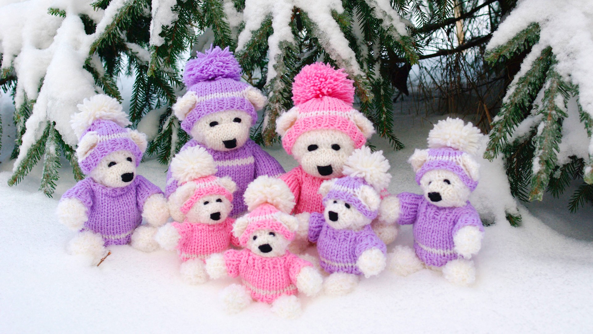Knitted bears in snow