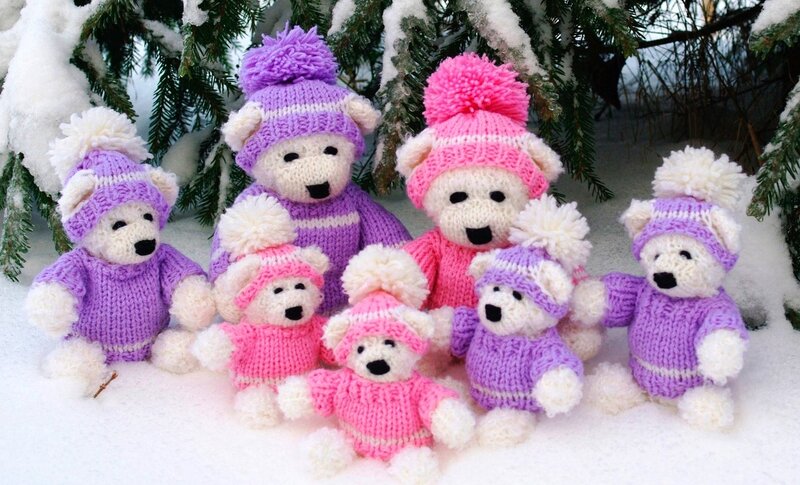 Knitted Bears in Snow — White, Festive