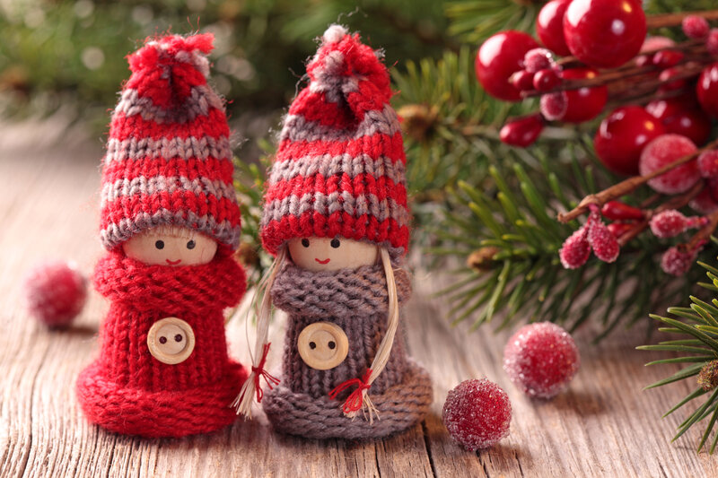 Knitted Dolls with Hats