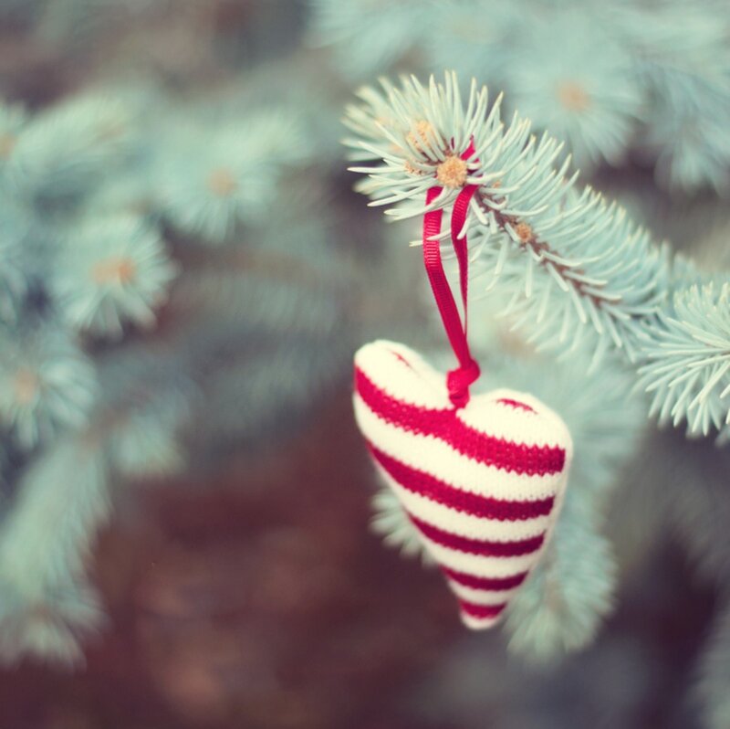 Knitted Heart Ornament — White