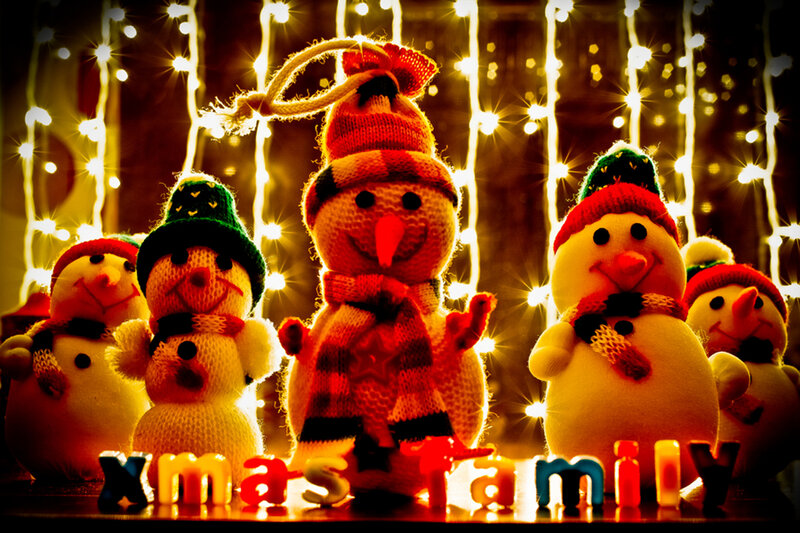 Knitted Snowmen Figures — Yellow