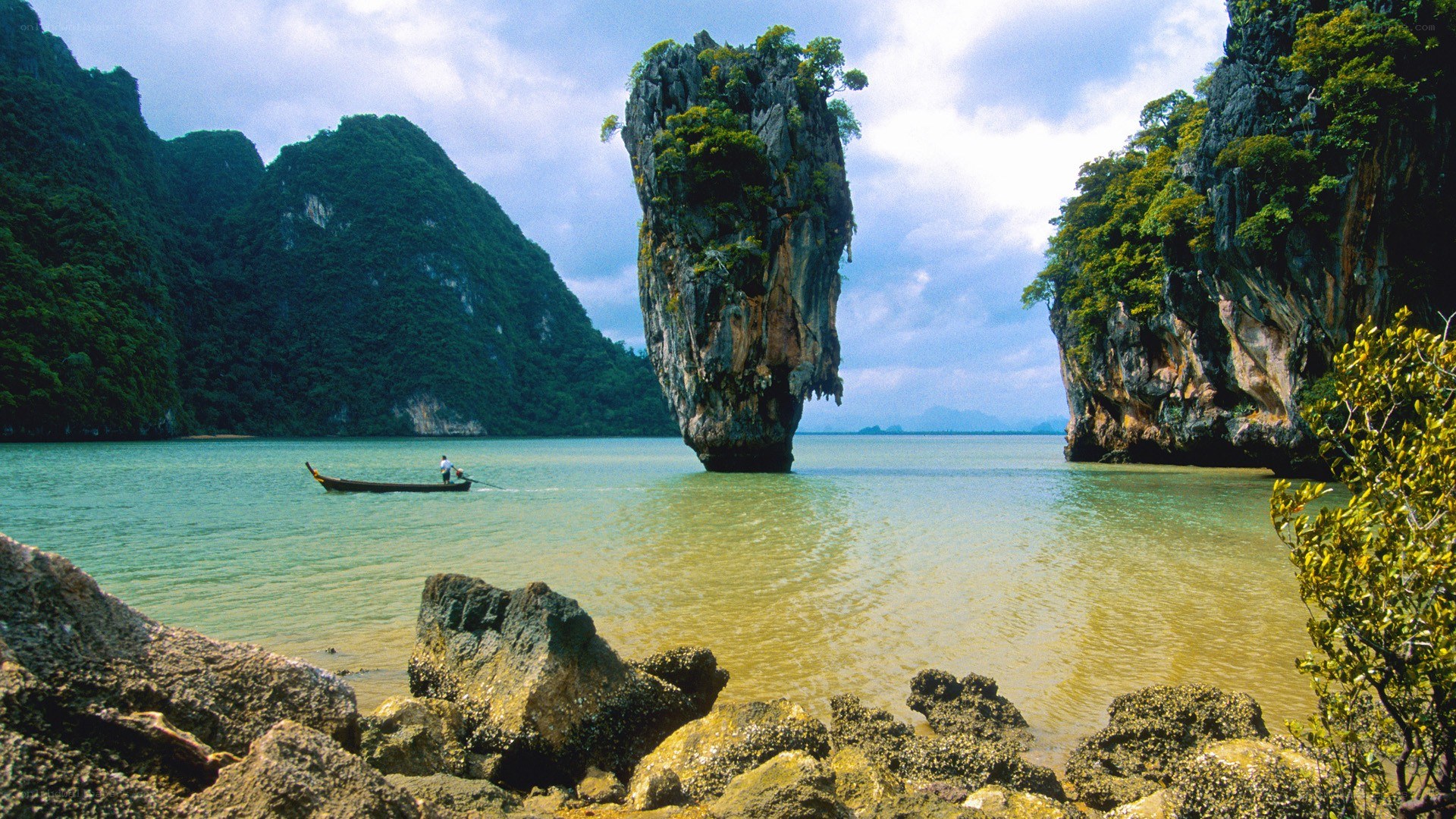 Ko Phi Phi island landscape