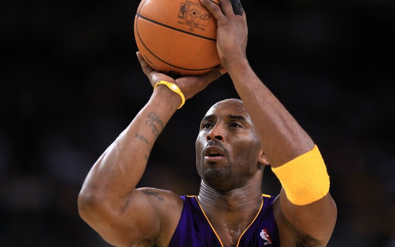 Kobe Bryant shooting basketball