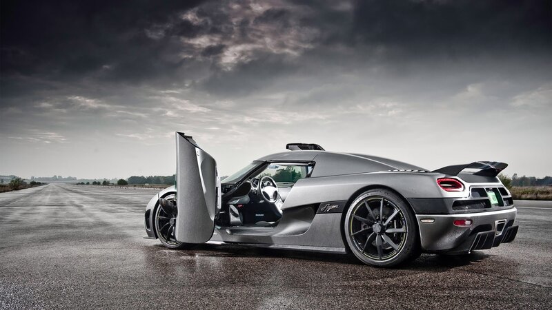 Koenigsegg Agera on runway