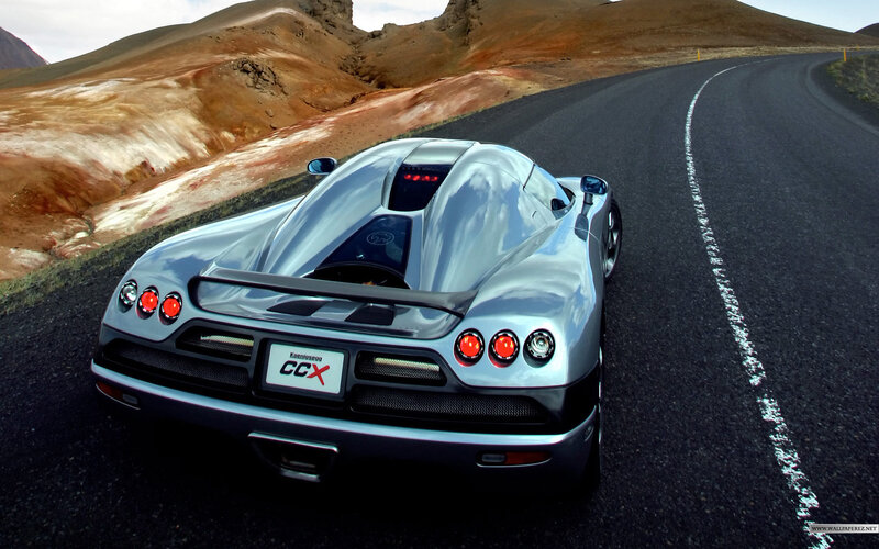 Koenigsegg CCX on a winding road