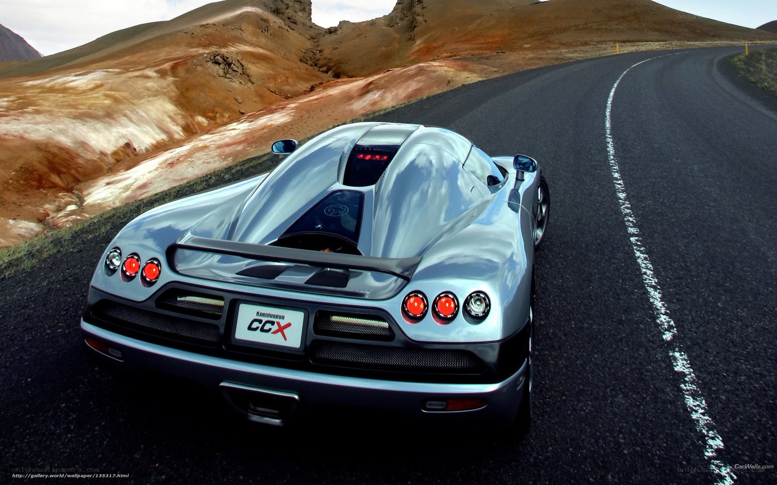 Koenigsegg CCX on a winding road
