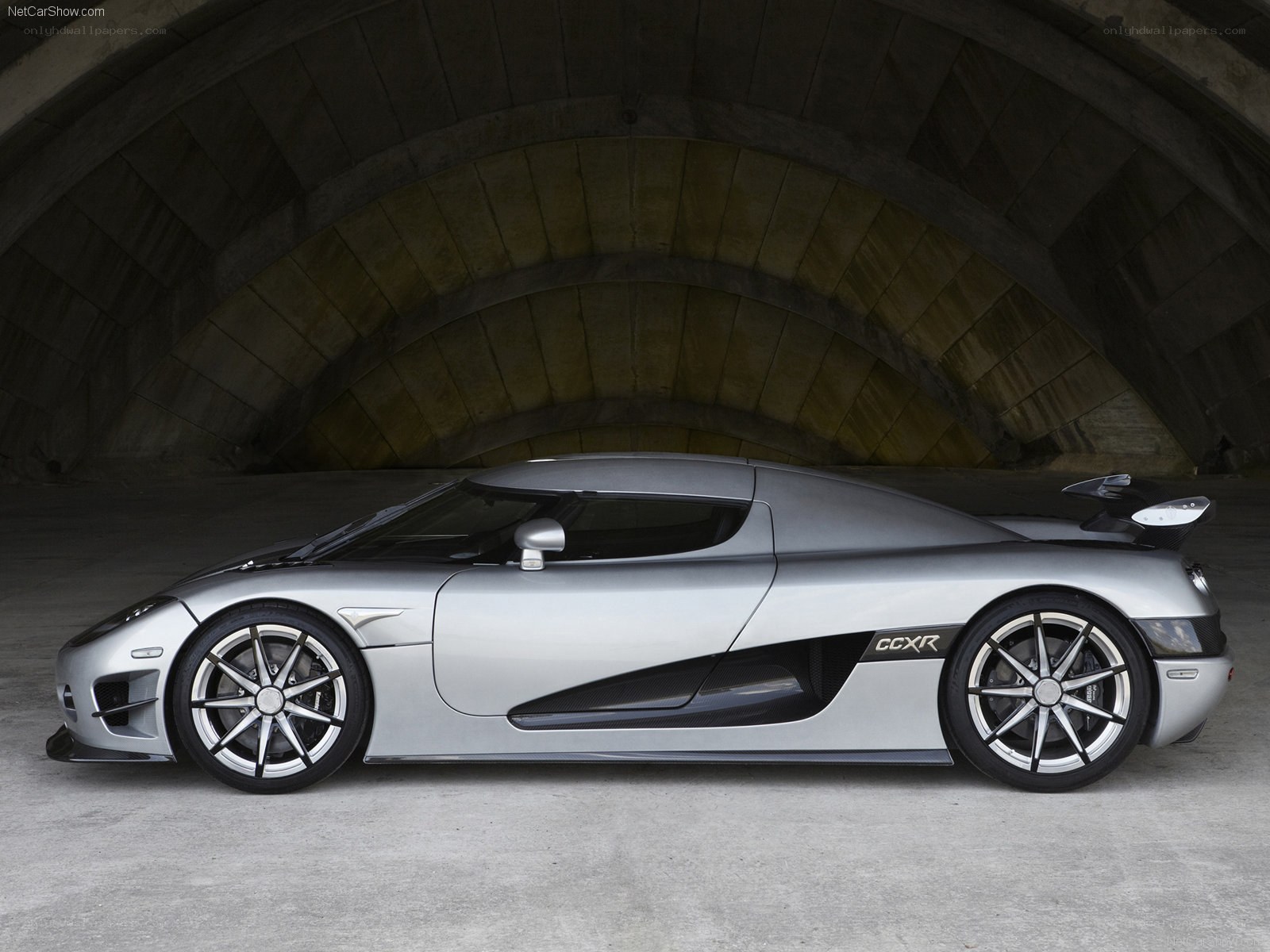 Koenigsegg CCXR in tunnel