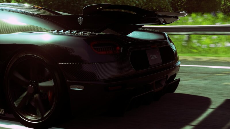 Koenigsegg One:1 Car — Black, Dynamic