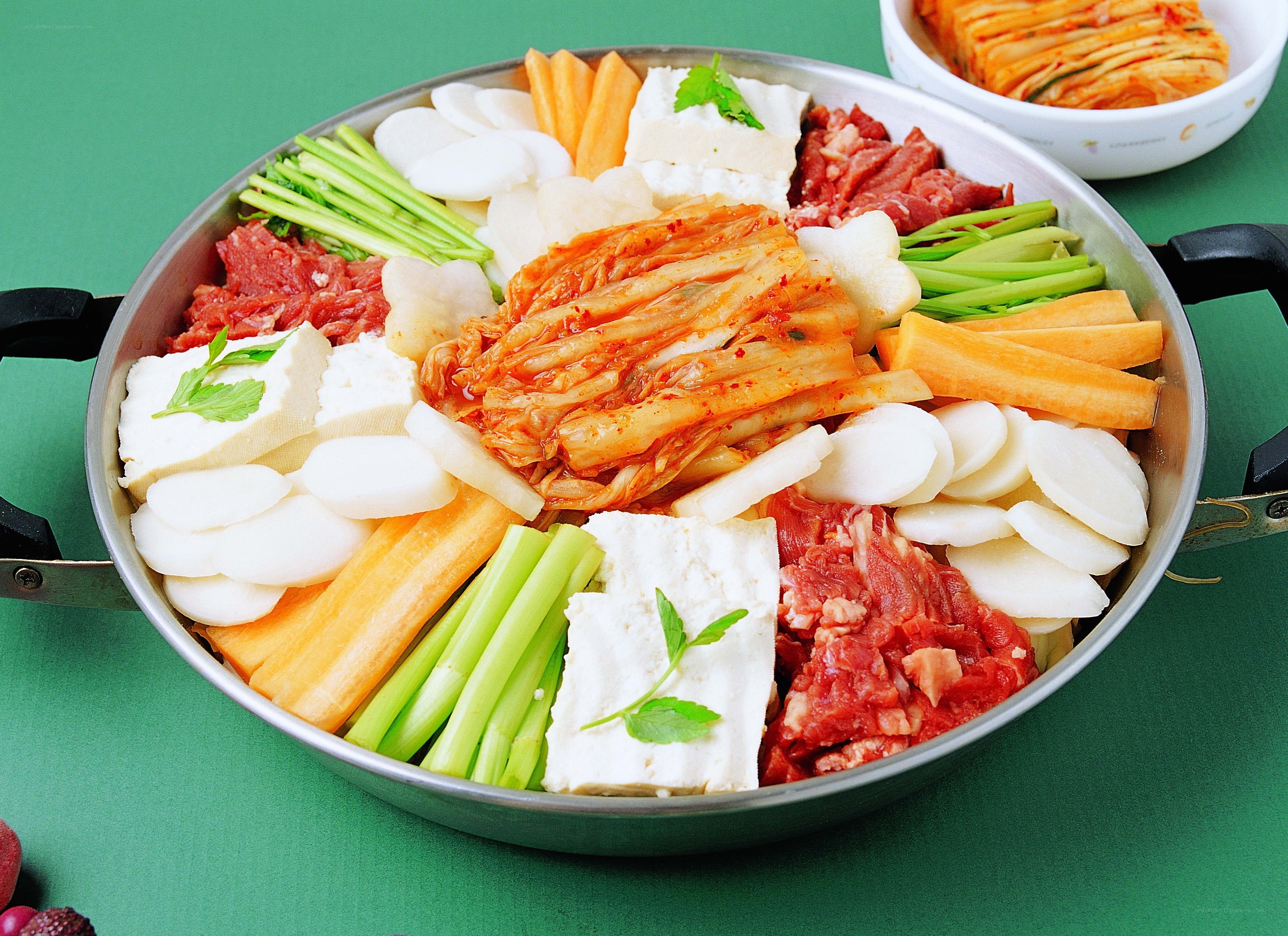 Korean kimchi hot pot
