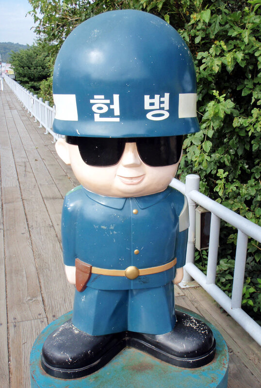 Korean soldier statue