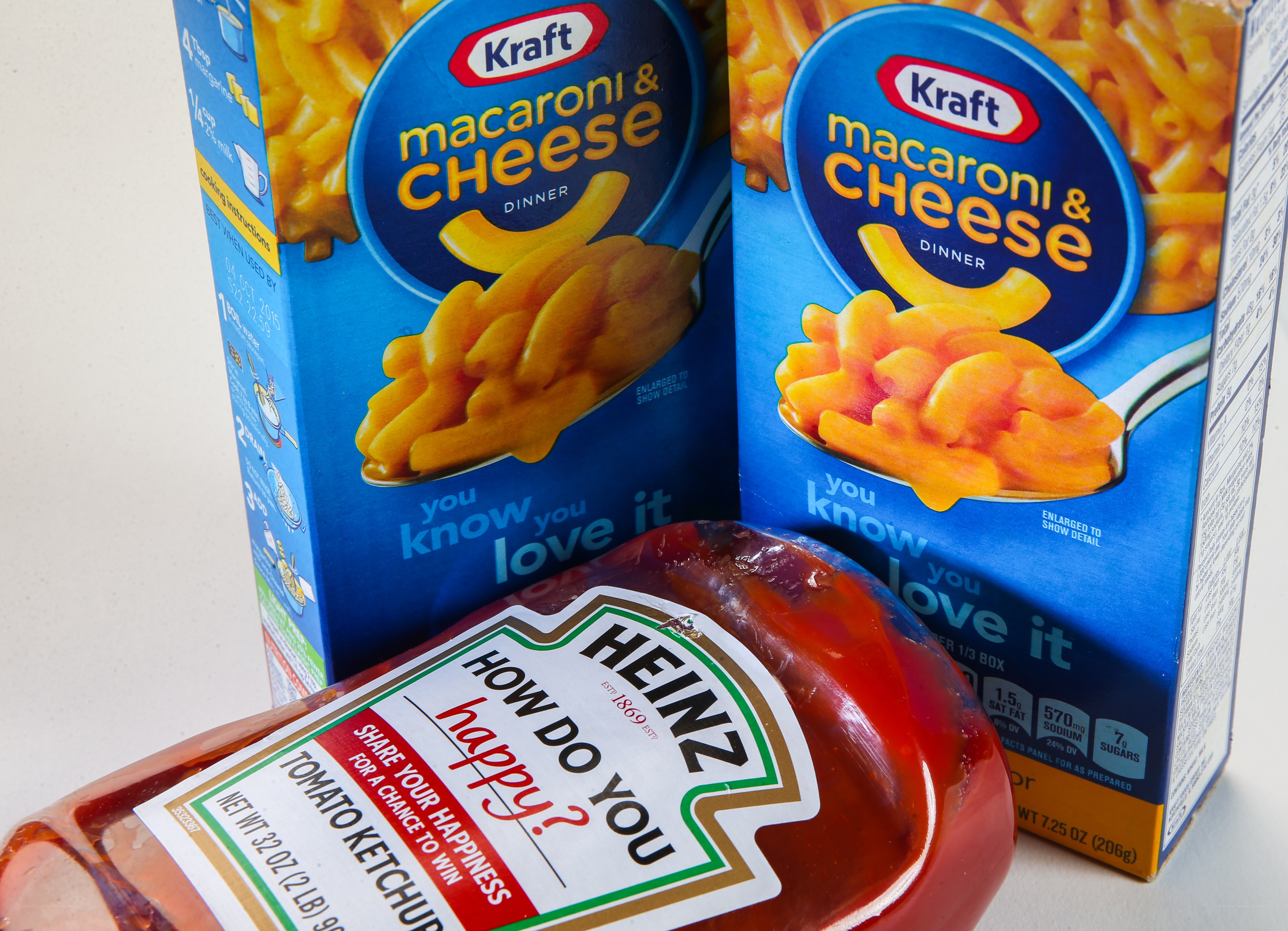 Kraft macaroni and cheese boxes
