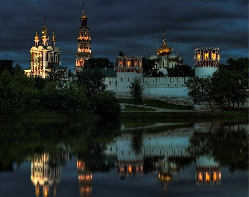 Kremlin at Night — Blue