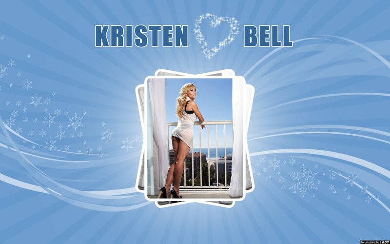 Kristen Bell on balcony