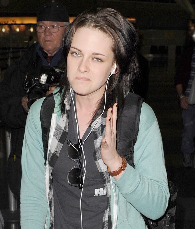 Kristen Stewart at airport