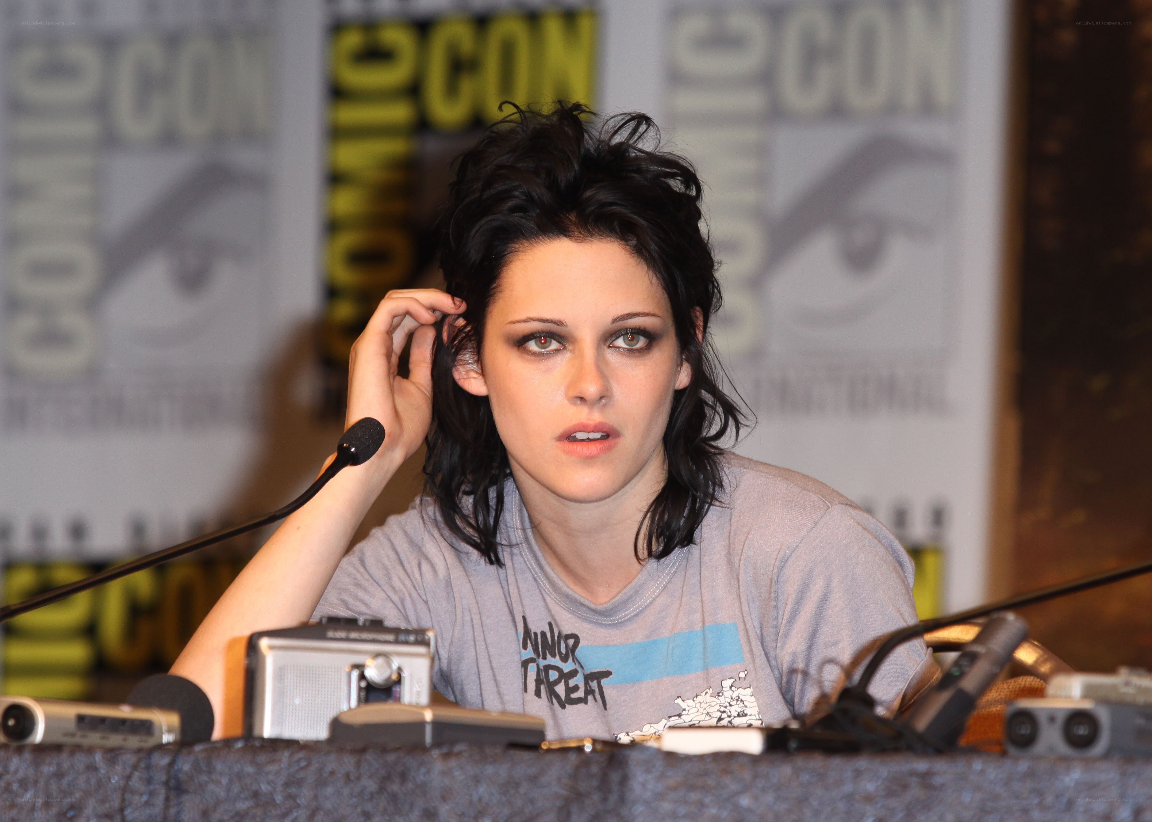 Kristen Stewart at Comic-Con panel