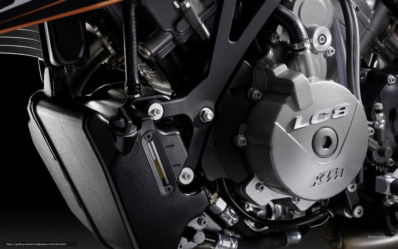 KTM LC8 engine close-up