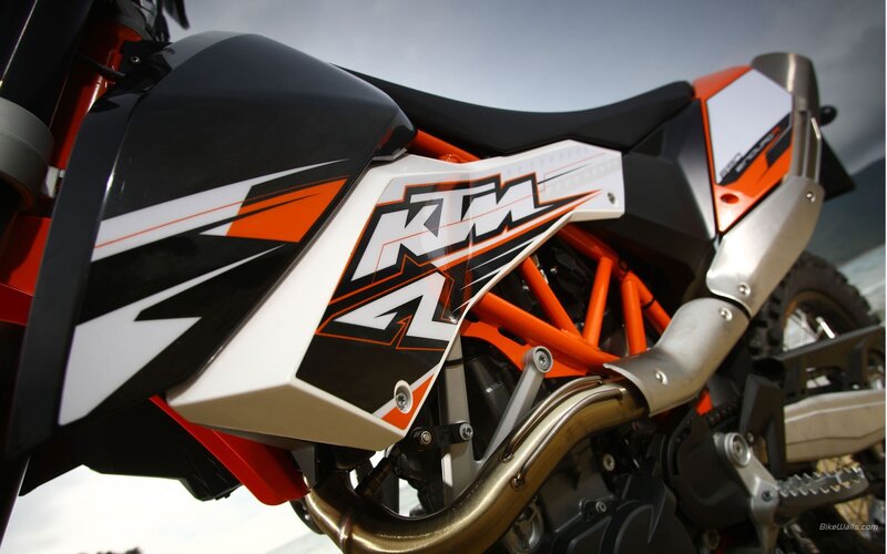 KTM motorcycle side profile