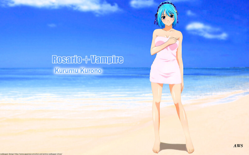 Kurumu Kurono on the beach