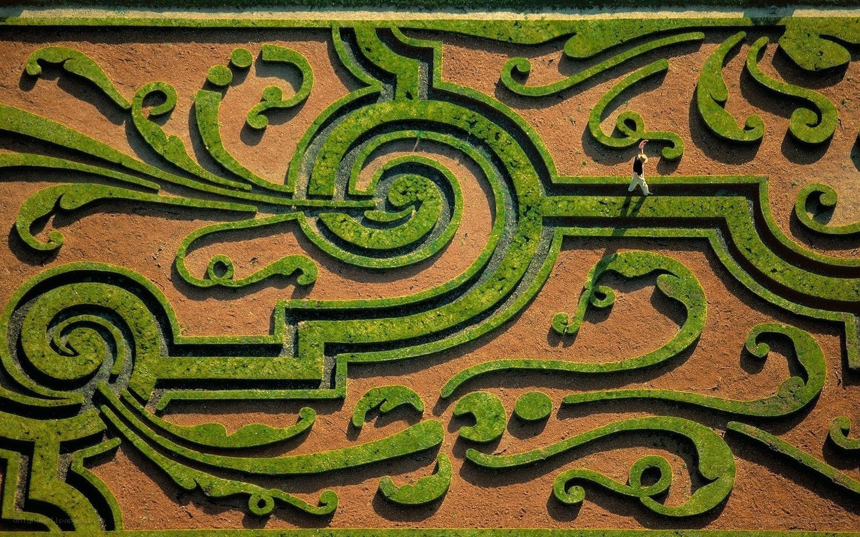 labyrinth garden maze