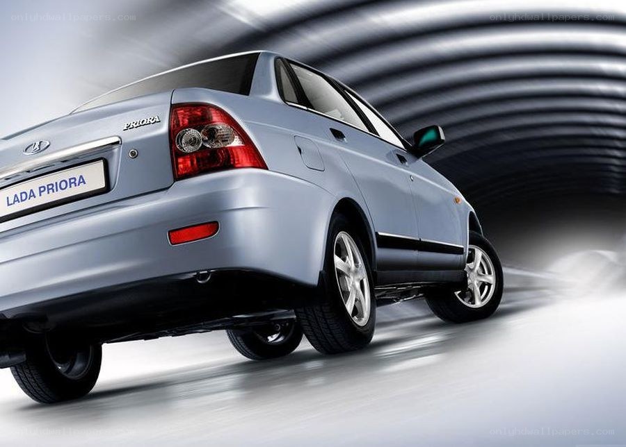 Lada Priora in motion