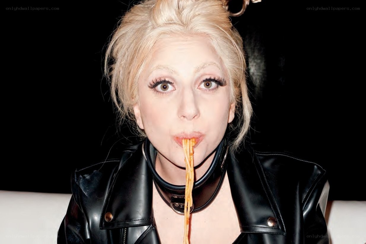 Lady Gaga eating spaghetti