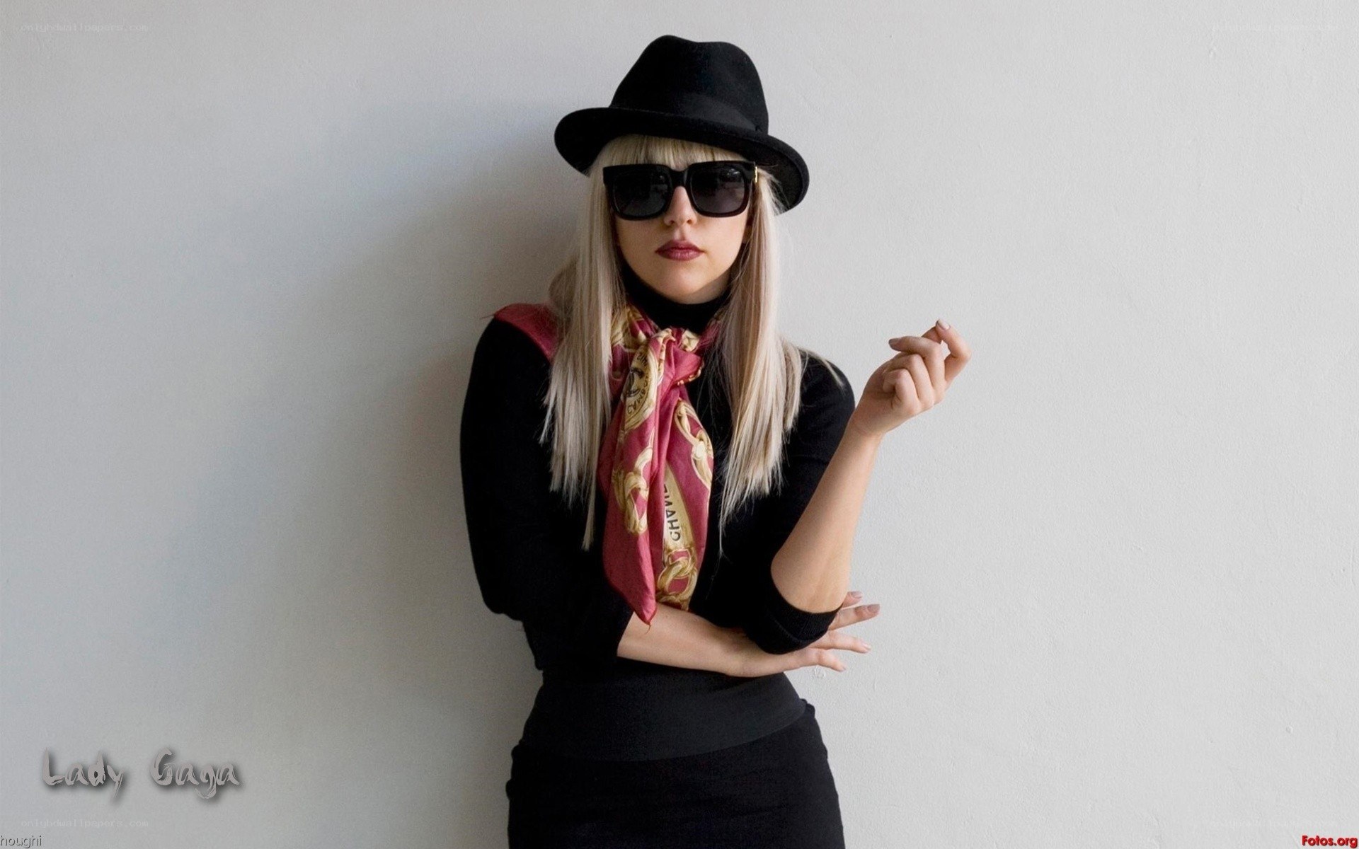 Lady Gaga in black hat