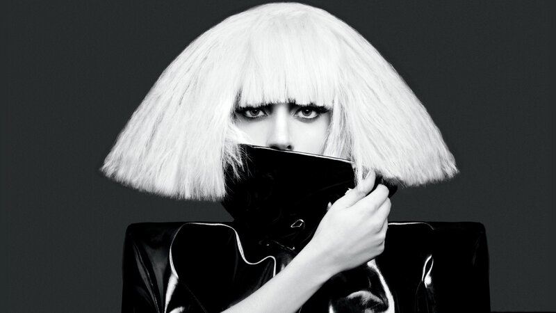 Lady Gaga in white wig