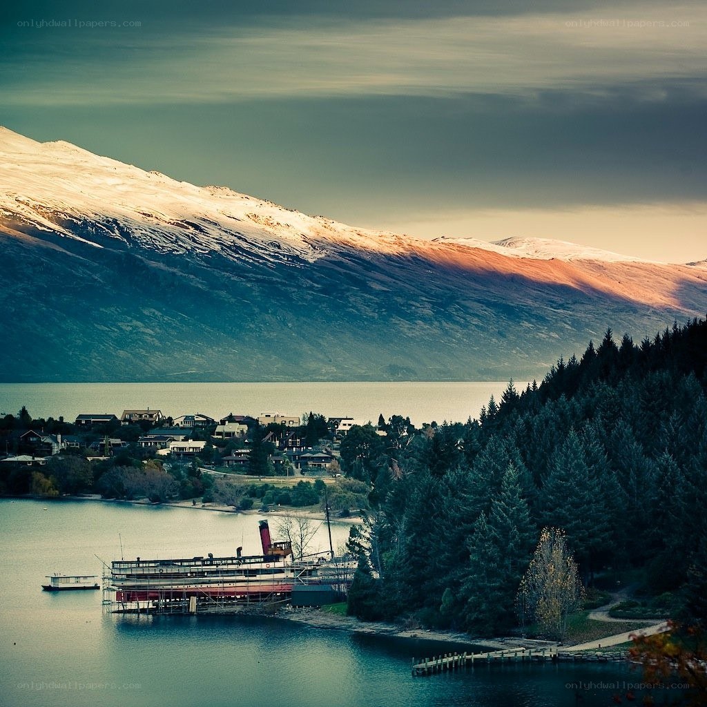 Lake and mountain landscape