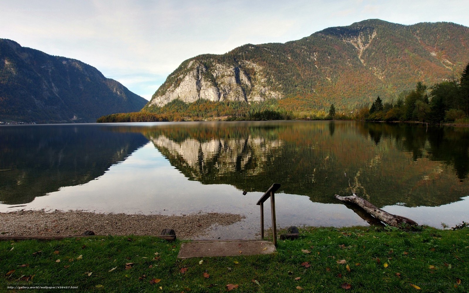Lake and mountain reflection